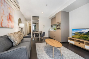 Ground Floor Terrace Unit near Edinburgh Gardens